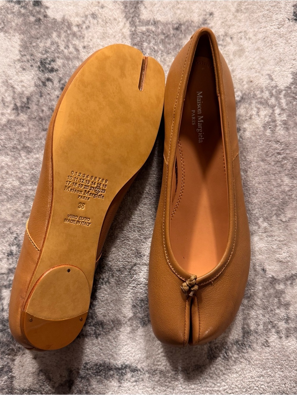 Maison Margiela Tan Tabi Leather Ballet Flats Women's Size EU 38 US 8 - Picture 2 of 8